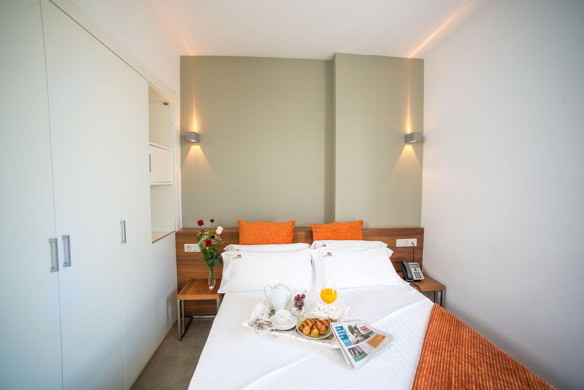 Ona Living Barcelona Aparthotel L'Hospitalet de Llobregat Exterior foto