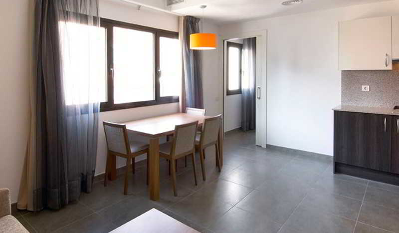 Ona Living Barcelona Aparthotel L'Hospitalet de Llobregat Exterior foto
